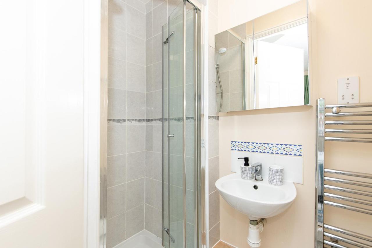 Escape The Matrix - 2 Bed Flat In City Centre With Free Parking Саутгемптон Экстерьер фото