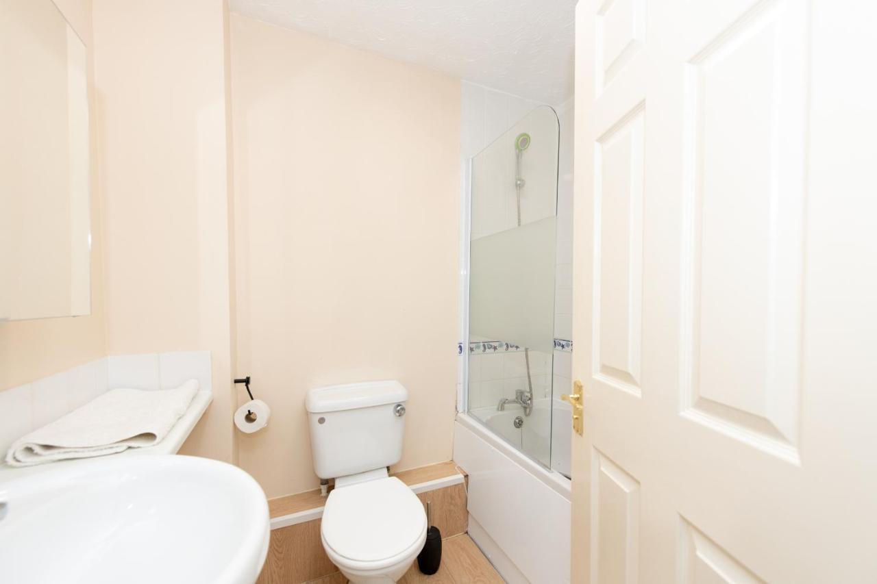 Escape The Matrix - 2 Bed Flat In City Centre With Free Parking Саутгемптон Экстерьер фото