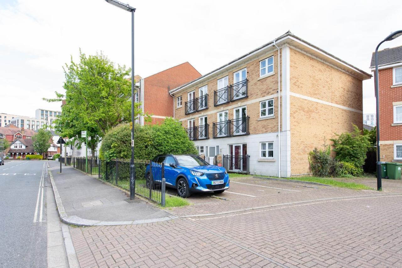 Escape The Matrix - 2 Bed Flat In City Centre With Free Parking Саутгемптон Экстерьер фото